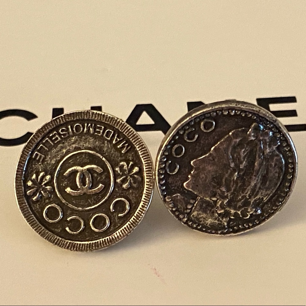 Chanel earrings RARE